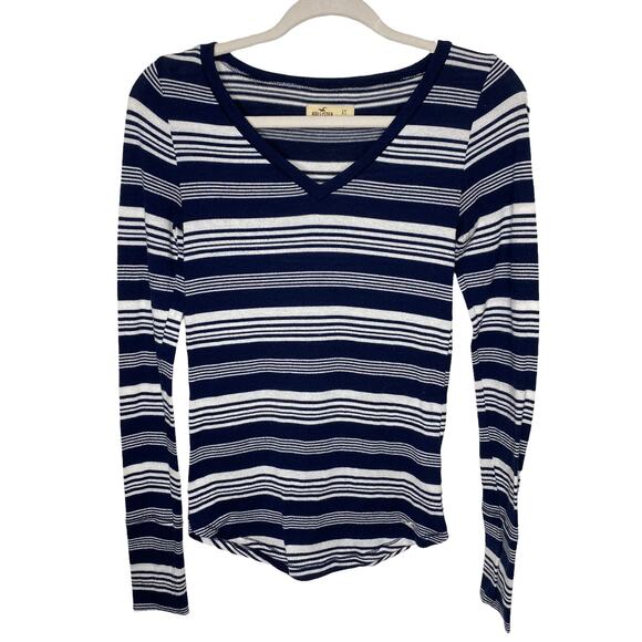 Hollister Long Sleeve V-Neck Navy and White Stripes Size XS - Picture 1 of 5